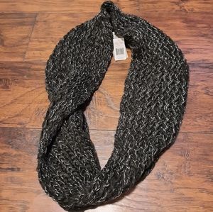 💲Infinity Loop Knit Scarf